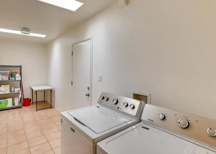 Bright W/ Patio By Rillito River Path! Tucson