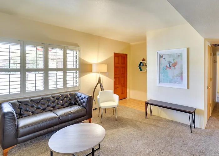 Holiday home Bright W/ Patio By Rillito River Path! *